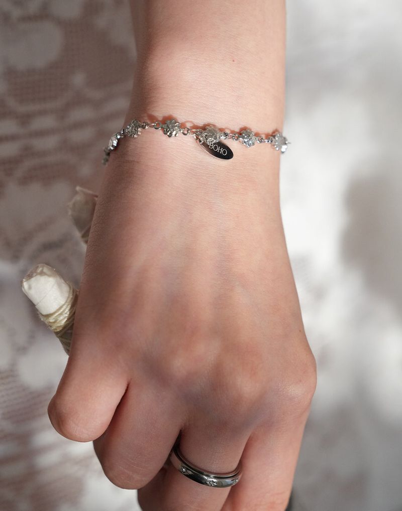 Boho Libertude（ボホリベルチュード）の「Floret Chain Bracelet（Accessories）」