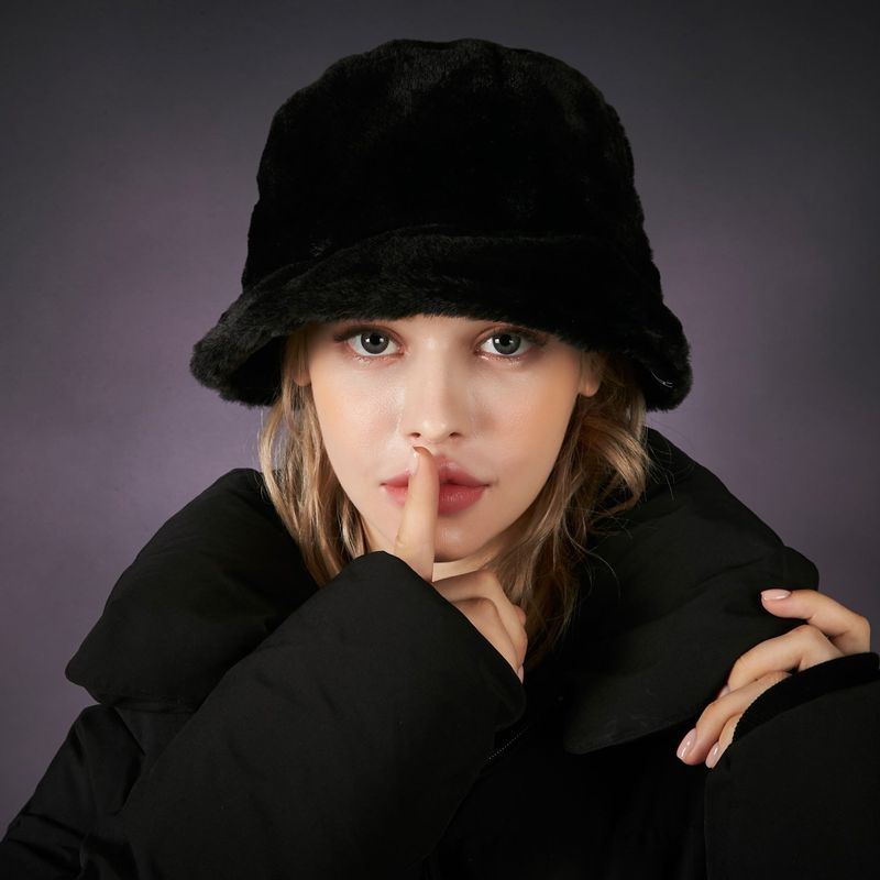 Fur logo point bucket hat BLACK