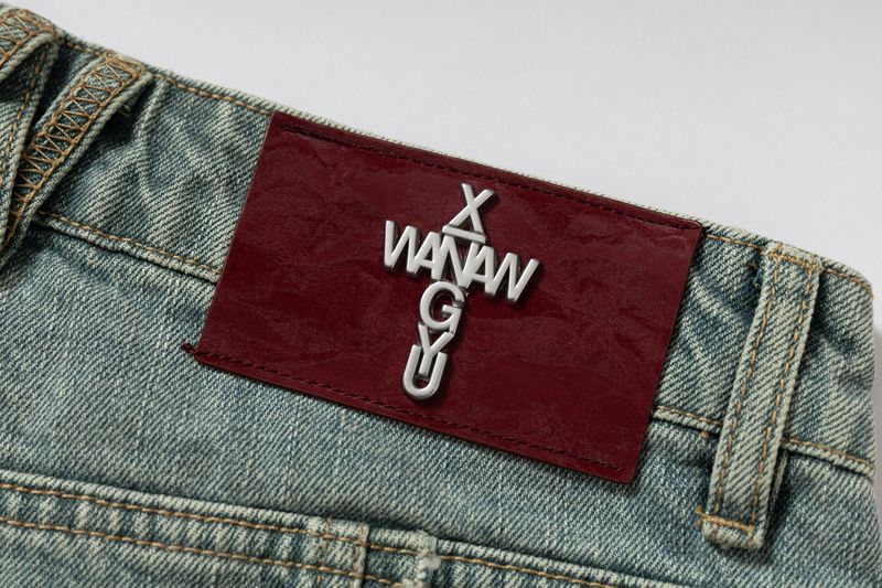 BLAZING SPRAY DENIM SHORT