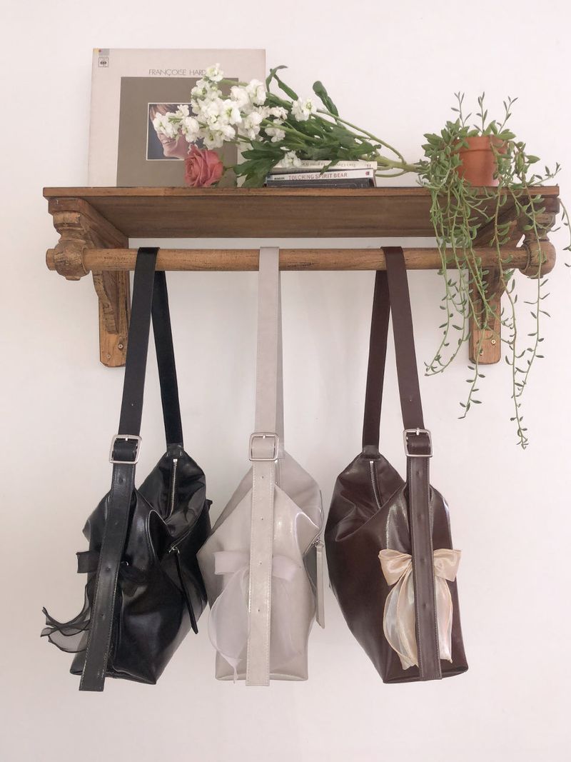 Pillow ribbon bag_black