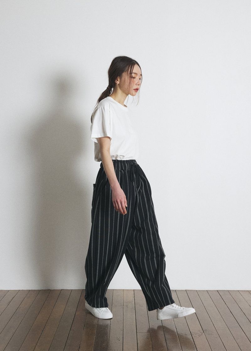 DOTTED-STRIPE BALLOON SWEAT PANTS (Black)