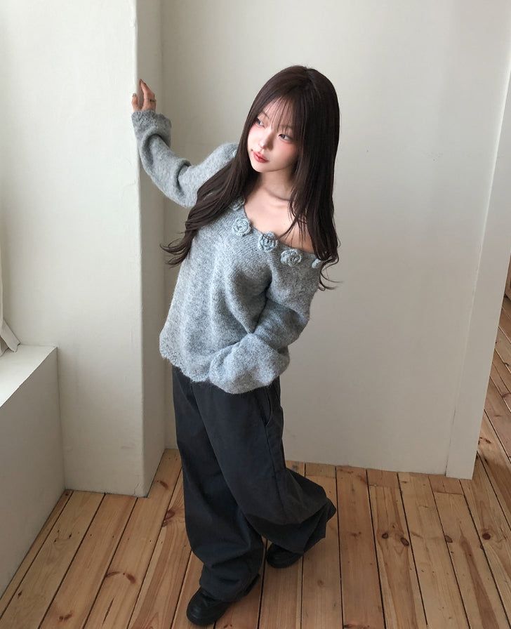Rosy Flower Hairy V-neck Knit