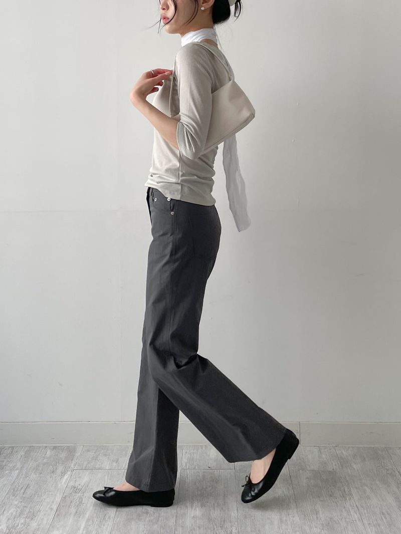Ribbed Deep U-Neck Crop T-Shirt