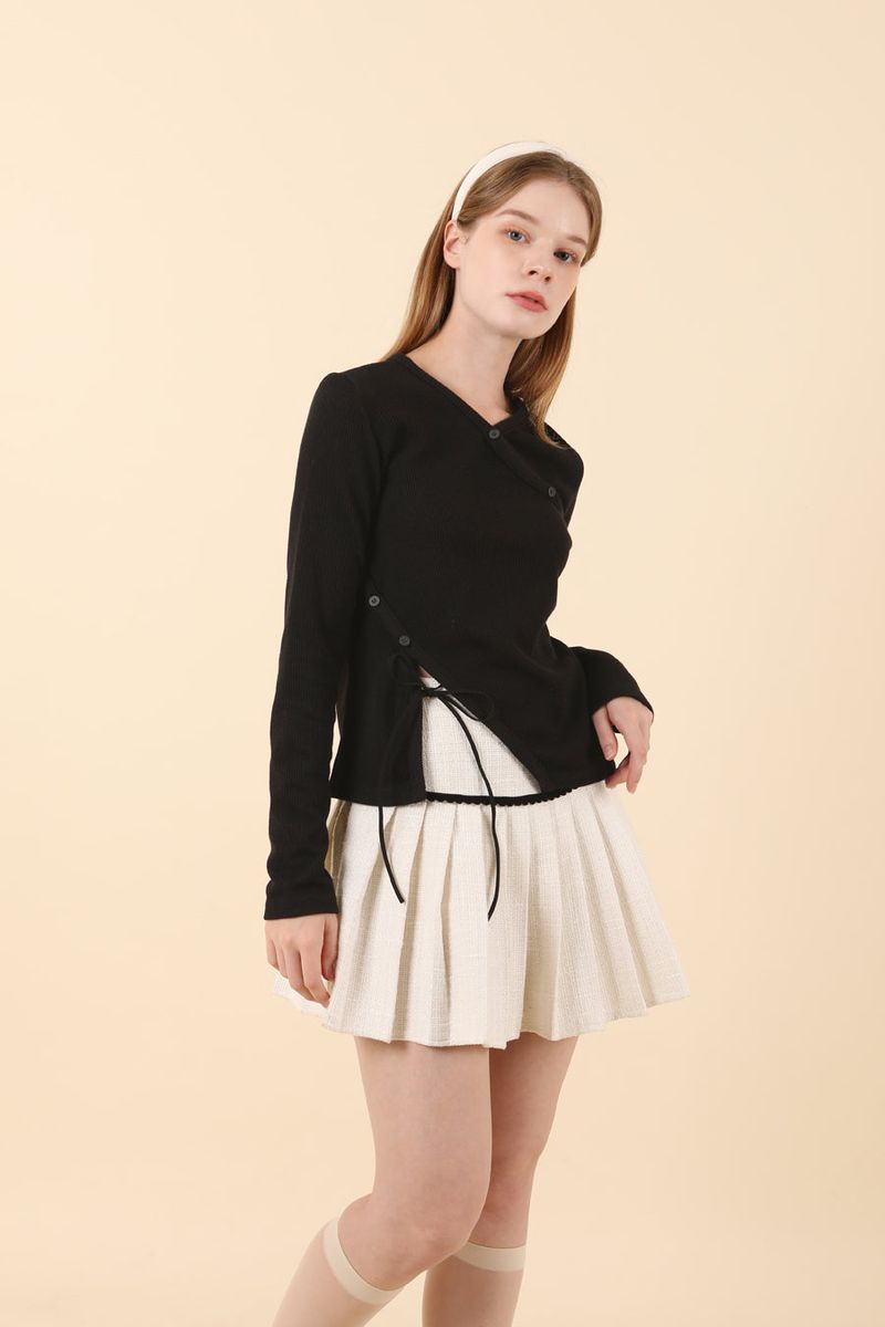 V-neck Slit T-shirt Black