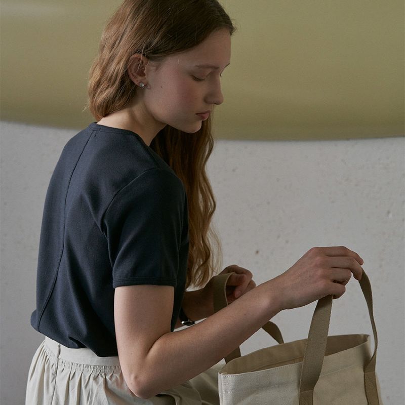 URAGO（ユラゴ）の「Easy line T-shirt（Tops）」
