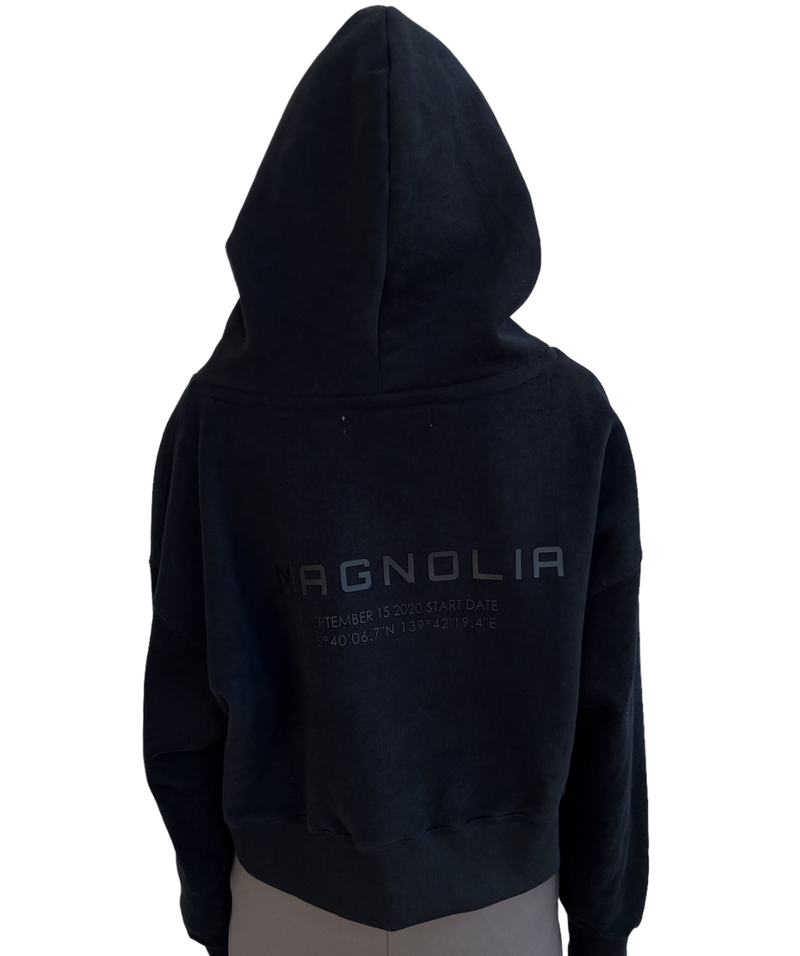 エンボスクロップドフーディー/Emboss Cropped Hoodie-BLACK