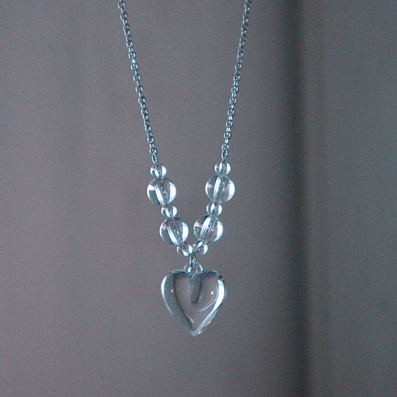 transparent heart bead necklace
