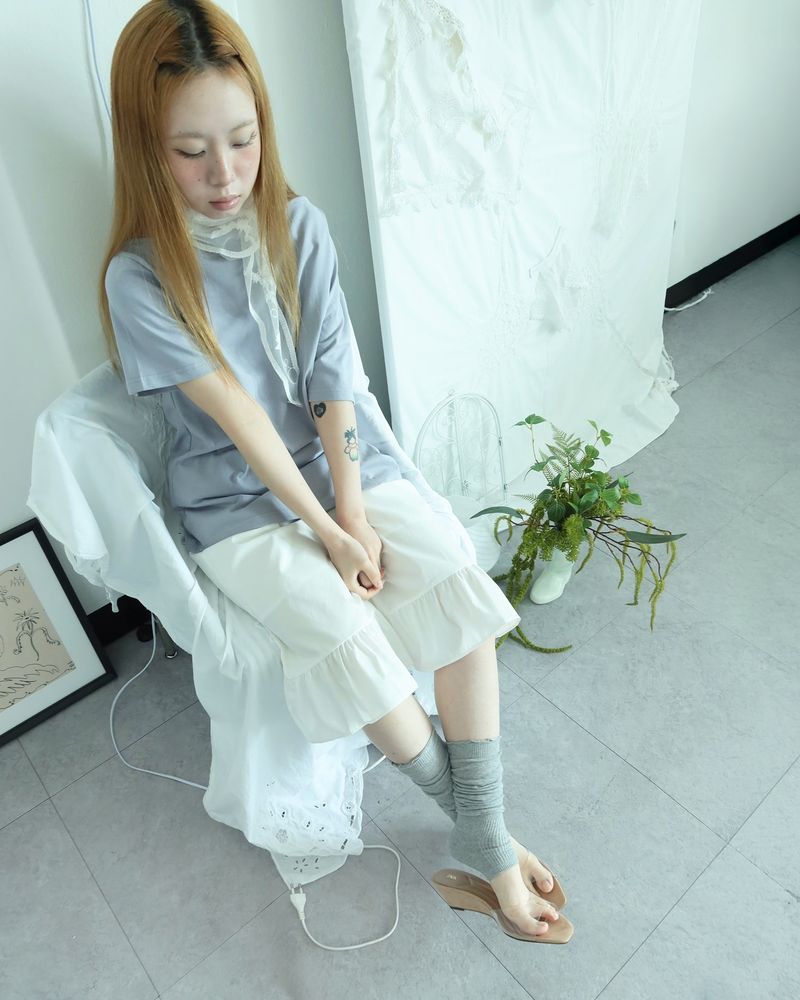 SUGAR FRILL LEG WARMERS
