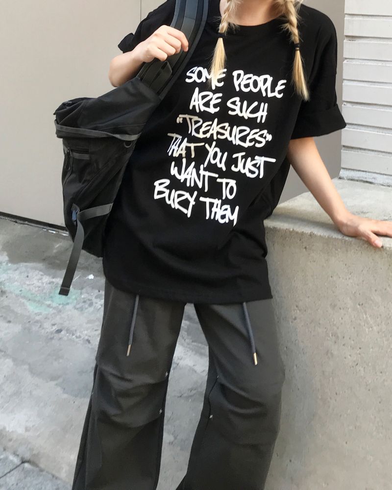 heenytsuki(ヒニツキ)の「Oversized fit People Lettering T-shirt(Tops)」