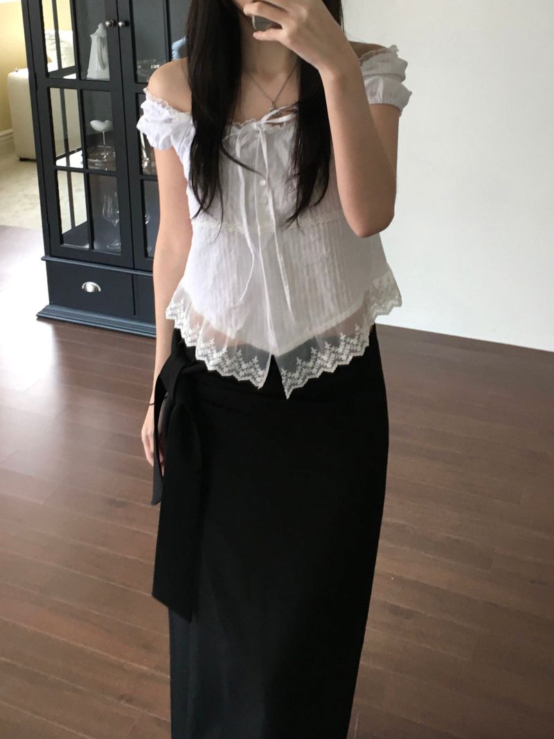 Hera frill blouse (2 colors)