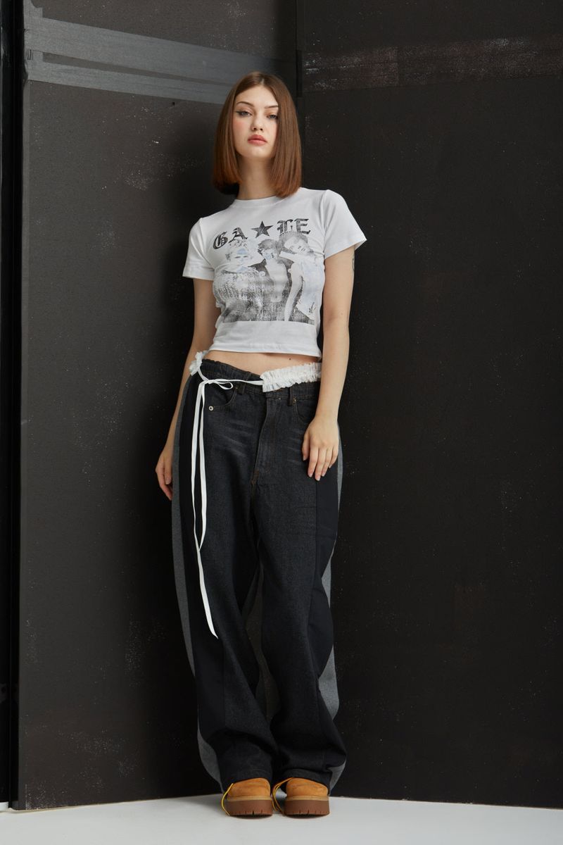 FRIENDS CROPPED T-SHIRT