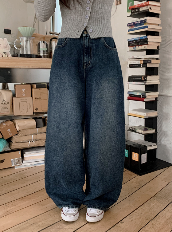 SHOPPERLAND(ショッパーランド)の「Deep Blue Balloon Wide Denim Pants(Pants)」