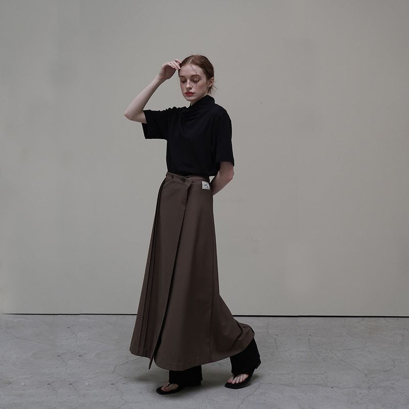 Black Drape T-Shrits
