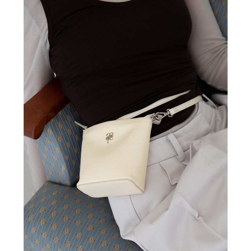 leather mignon bag - butter / strap - ( cowleather, chain)