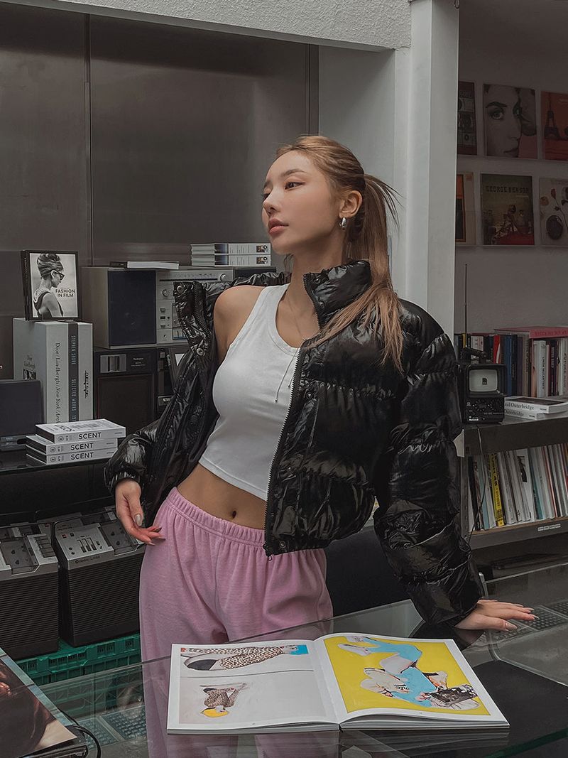 ULAN（ユレン）の「サイレンスグロッシークロップダウンジャケット（ジャケット/アウター）」