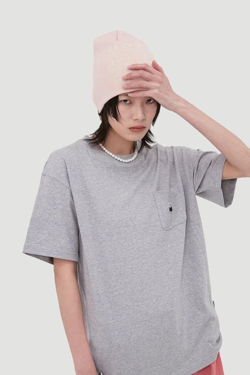APIECEOFCAKE（ピースオブケイク）の「Bear Patch Pocket Tee_Grey（Tops）」