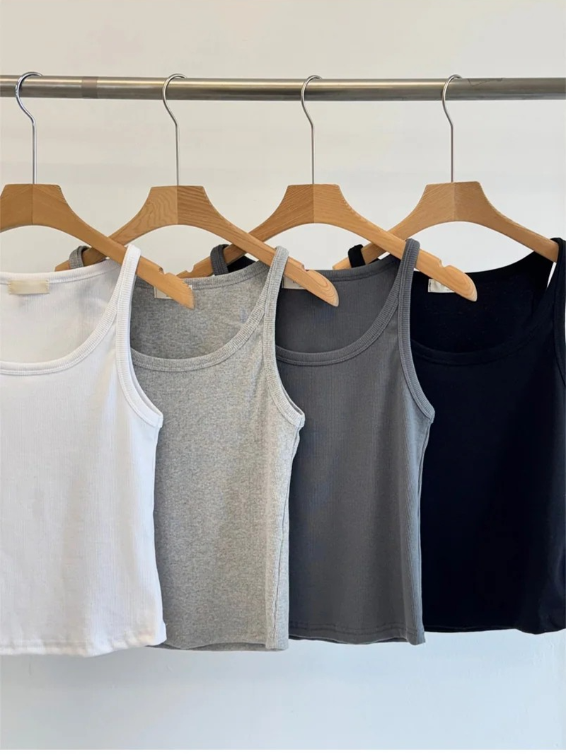 NEEDS SLEEVELESS (4C)