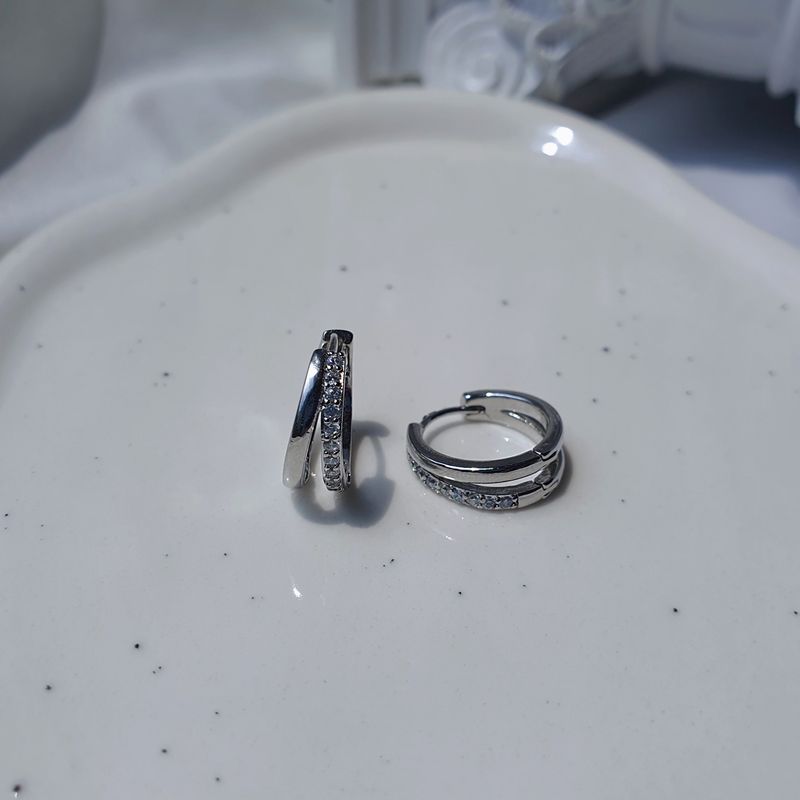 Glint Dual Ring Huggies Piercing
