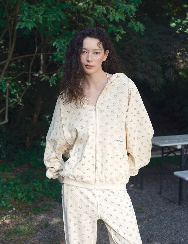 Waffle Floral Pattern Zip-Up Hoodie_Butter