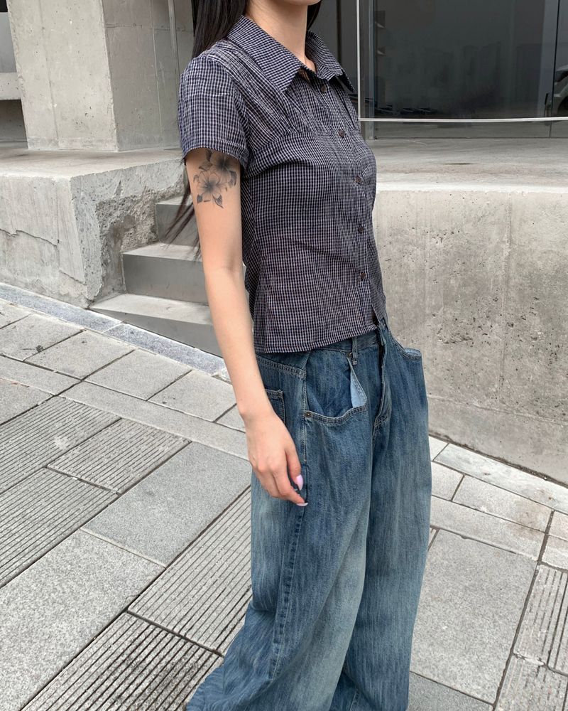 Small check shirts