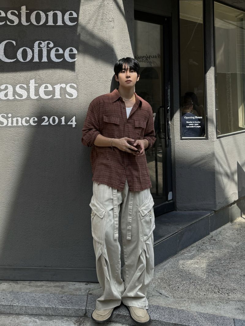 Belted cut line dying cargo pants