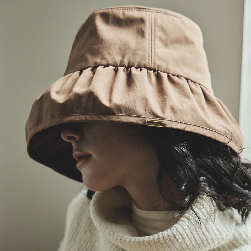 Metal Tip Shirring Bucket Hat / Brick