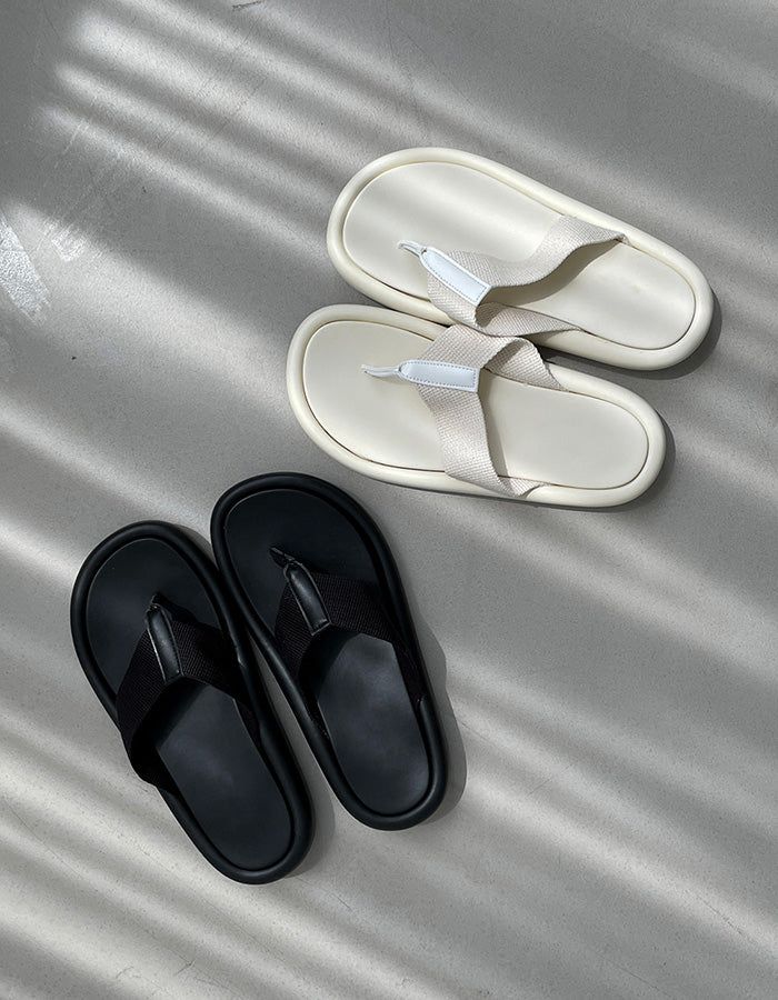 ASCLO(エジュクロ)の「ASCLO Summer Tube Flip Flops (2color)(Shoes)」