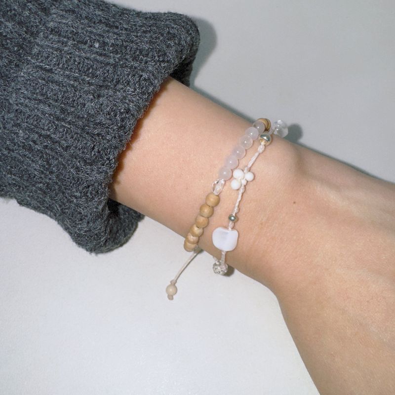 warm woodball bracelet (white)