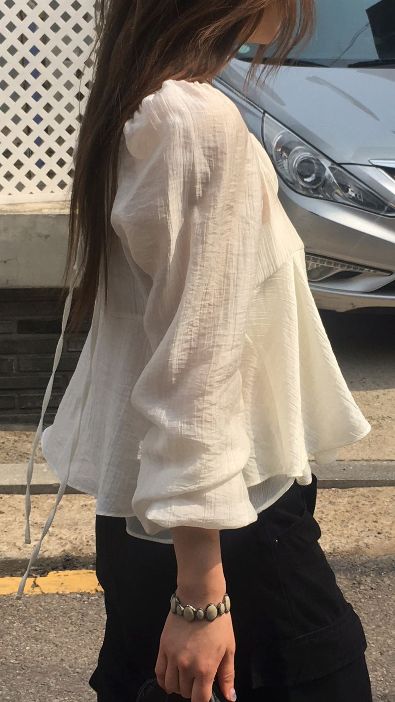 Chowon blouse