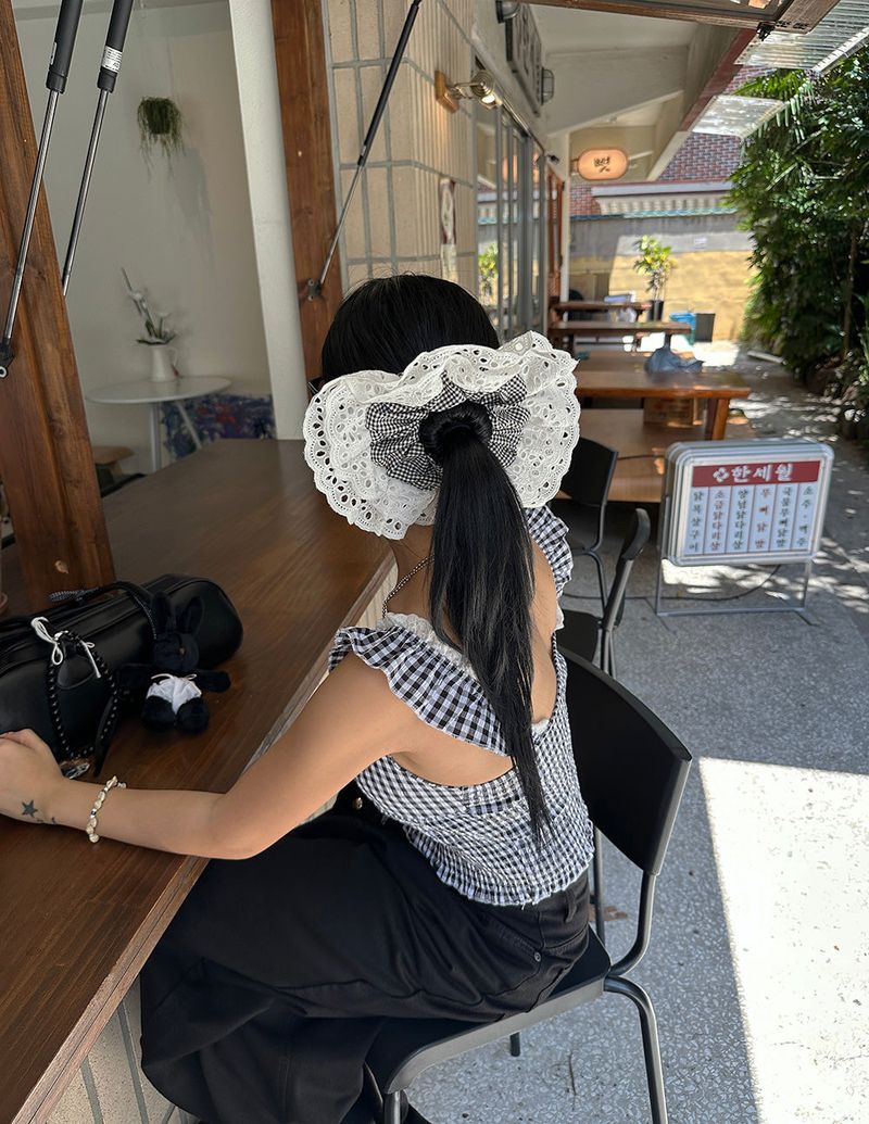Check lace smoke banding blouse