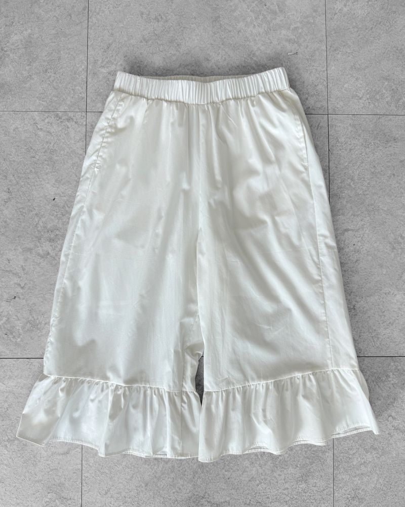 FRILL LOW HALF PANTS