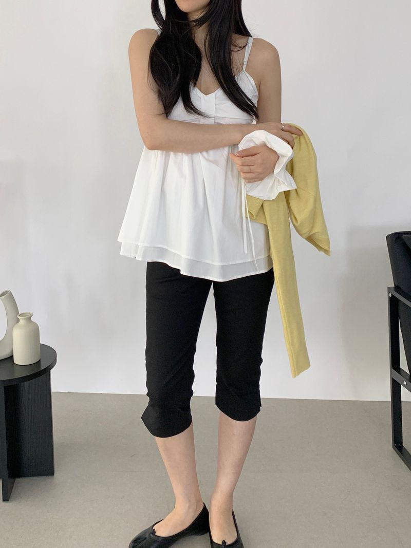Neka Slit Three-quarter Capri Pants