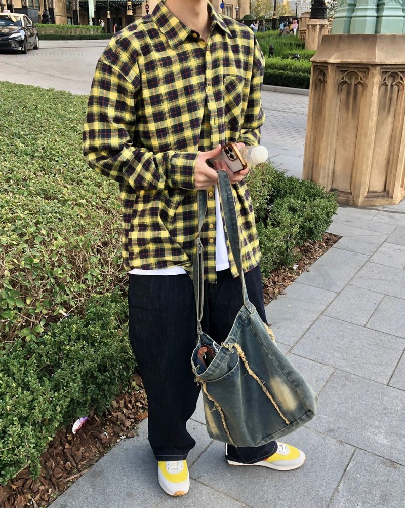 Itzel check overfit shirt
