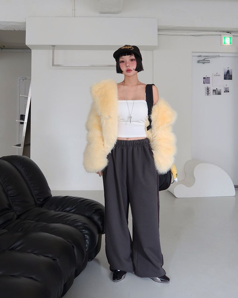 Pastel collar fake fur jacket