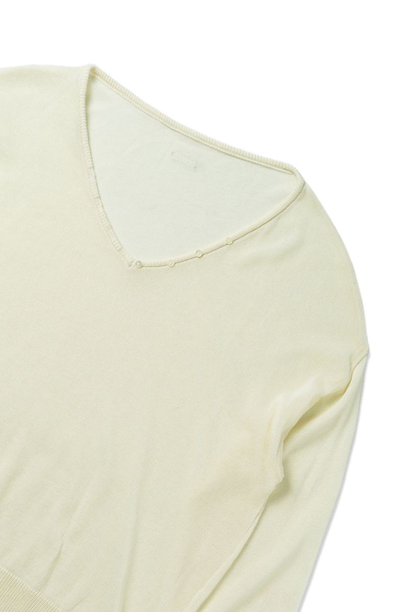 Button v-neck knit_ivory