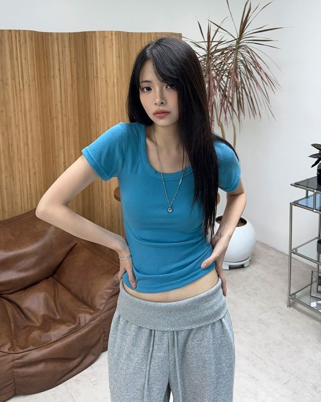 SATIIIZ（サティーズ）の「Heren Slim U-Neck Short Sleeve T-shirt（Tops）」