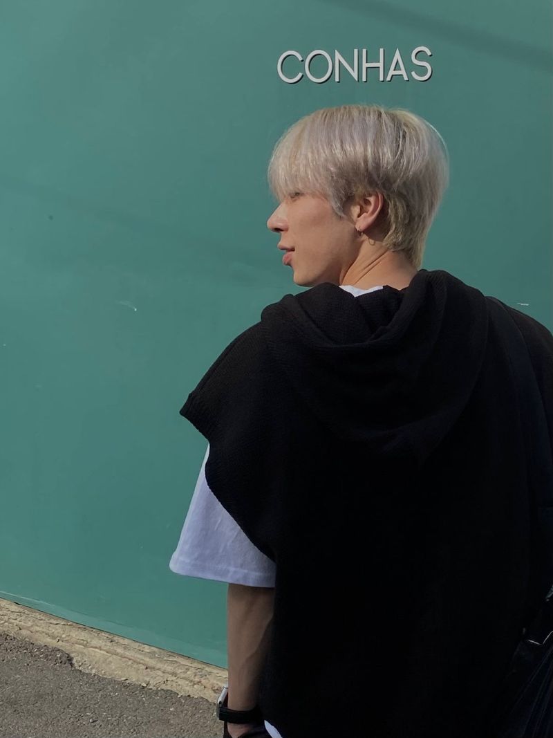 Two Way Over Hooded Knit Vest 3C