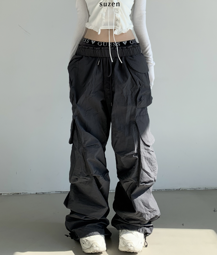 suzen（スゼン）の「Village Cargo Work Pants (2color)（Pants）」