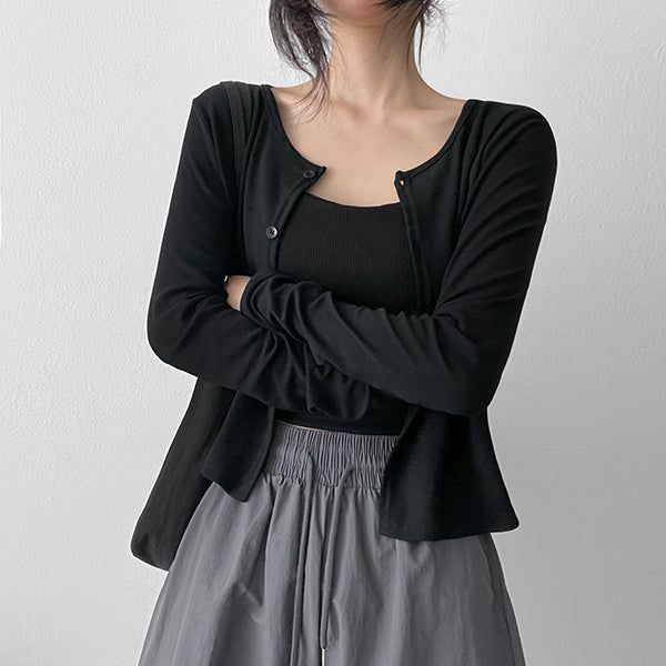 ラウンドボタン ロングスリーブ セミクロップ カーディガン (4 colors)
