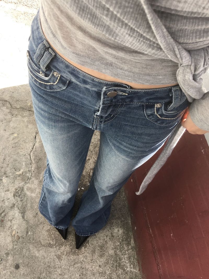 moroi(モロイ)の「Stitch Low Bootcut Denim(Pants)」
