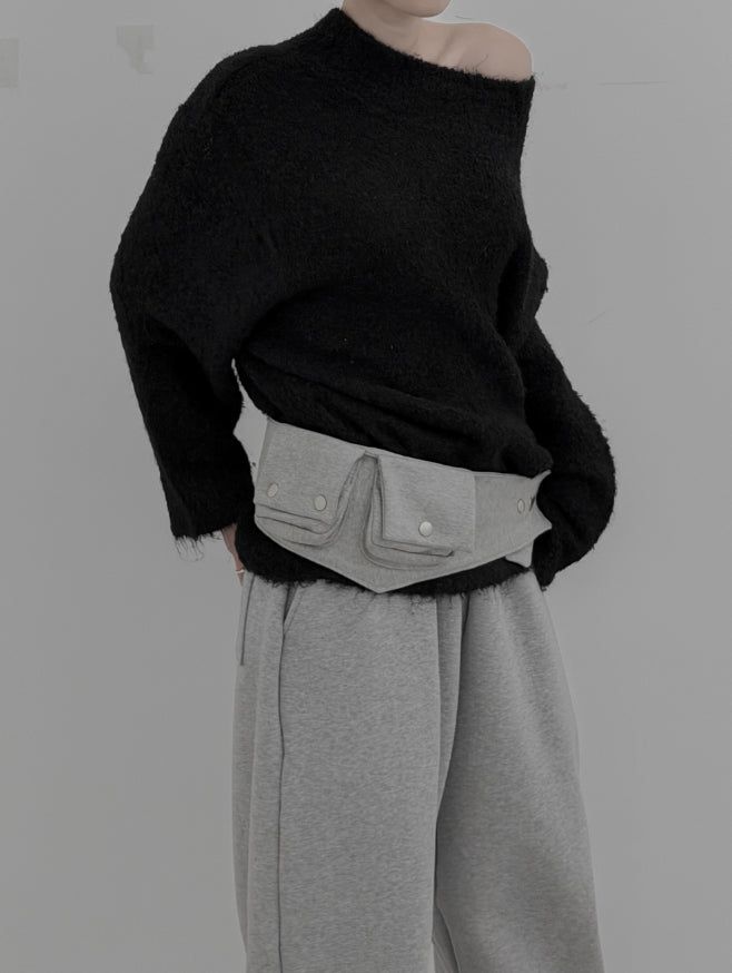 Solid loose-fit one-off knit sweatshirt