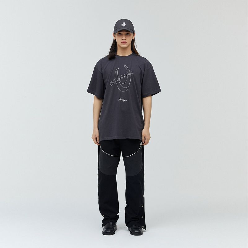 DAUSPICE(DUC)(ダウスピス)の「Chrome Logo T-shirts Charcoal(Tops)」