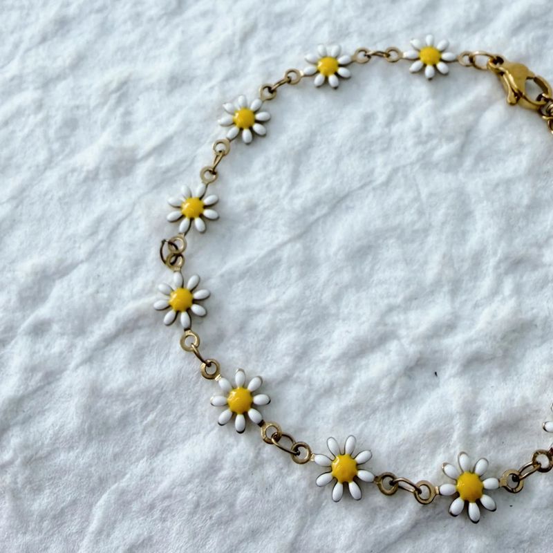 Daisy Chain Bracelet