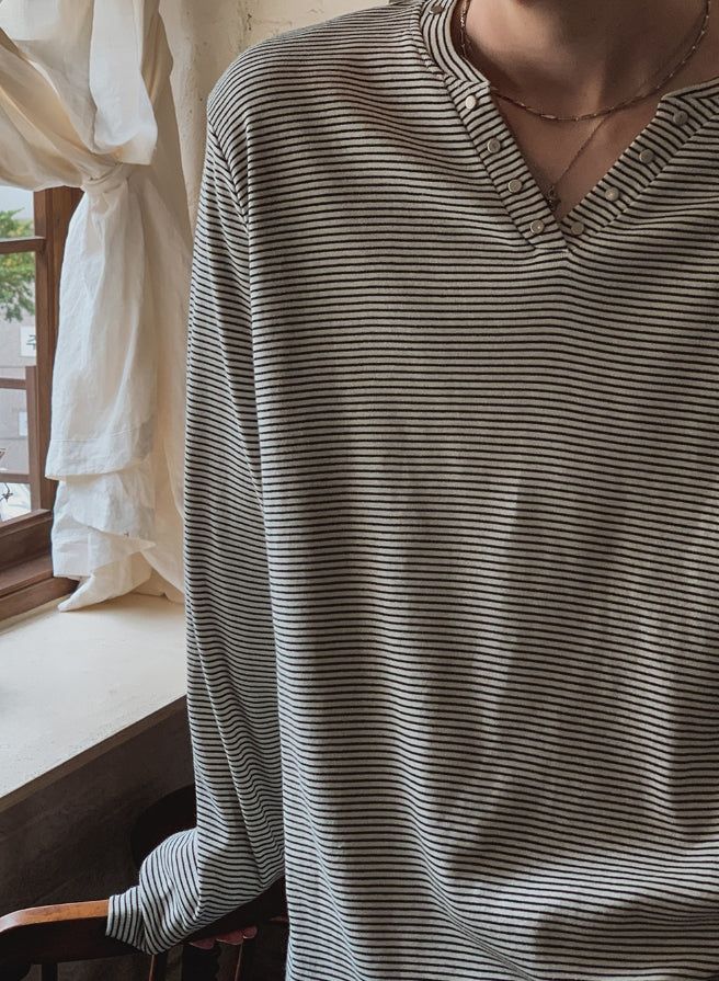 Luard ST Notch Neck Long Sleeve