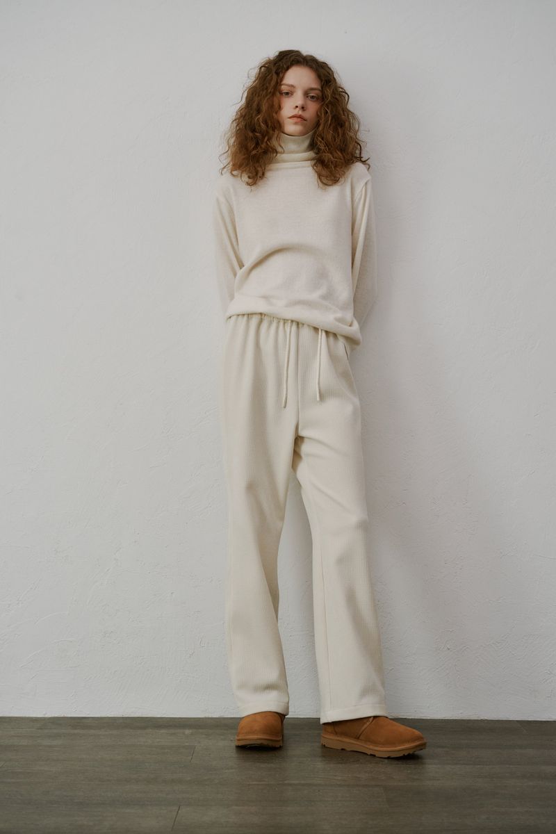 Corduroy boots cut pants (Ivory)