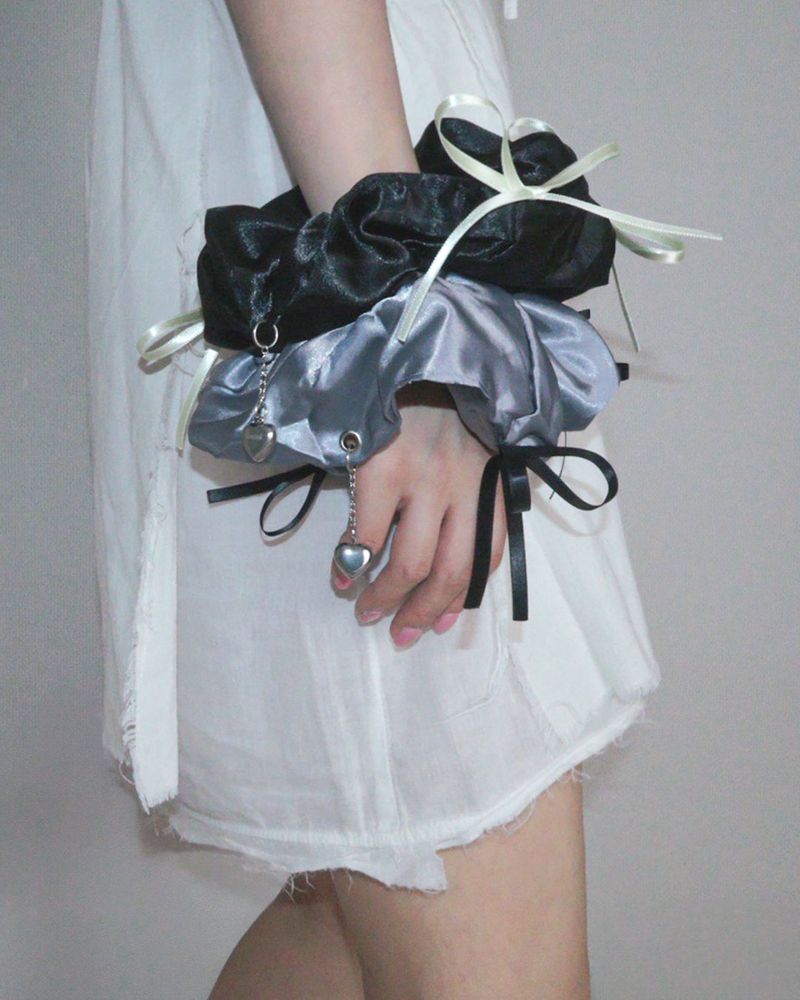 Loasi（ロアシ）の「[MADE] ラブリーローズ.ハートリボンスクランチー(big size)（ヘアアクセサリー）」