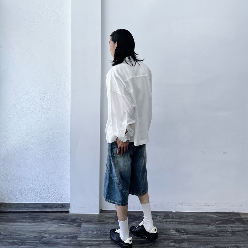 Airy Curve Relaxed Shirt