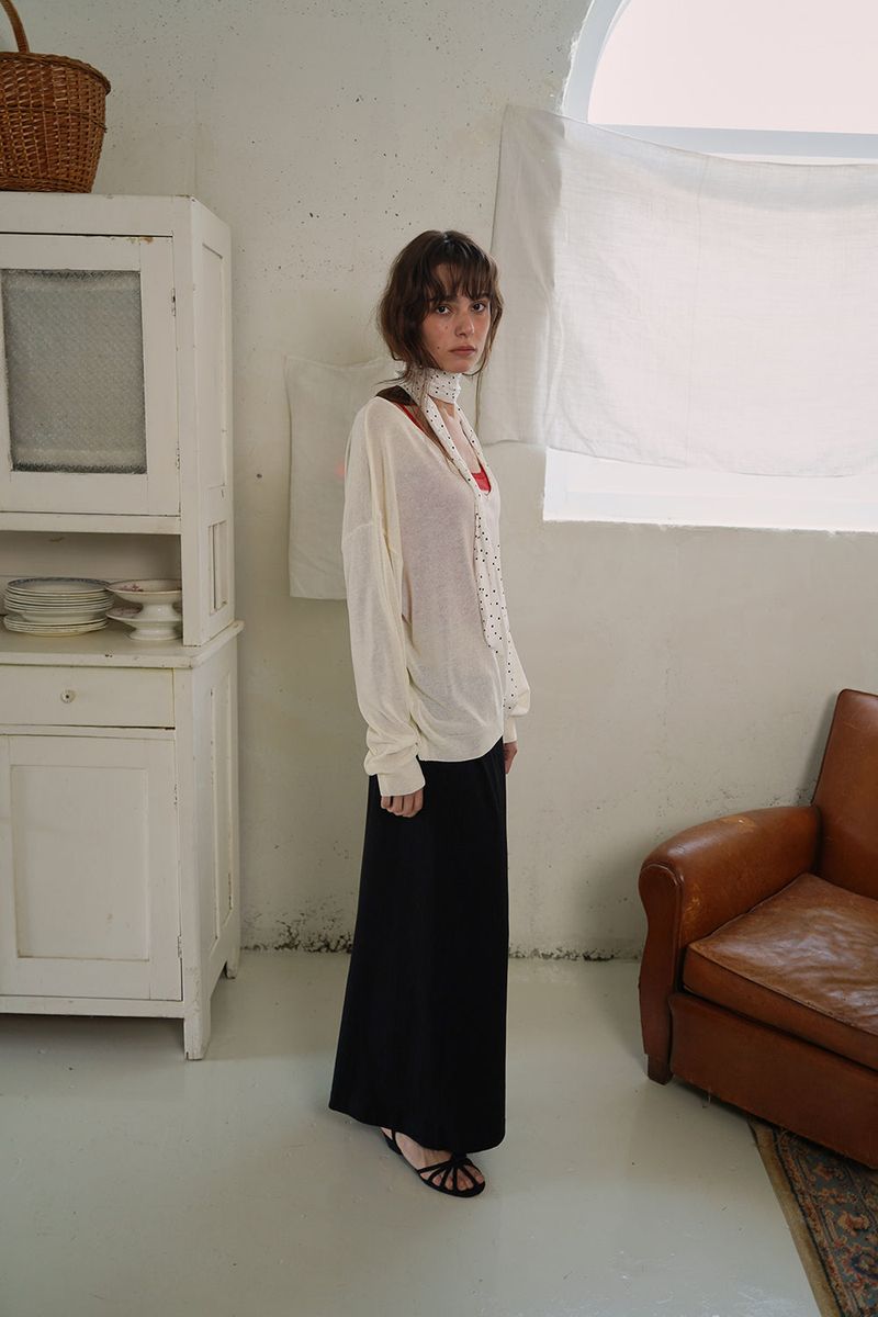 Button v-neck knit_ivory
