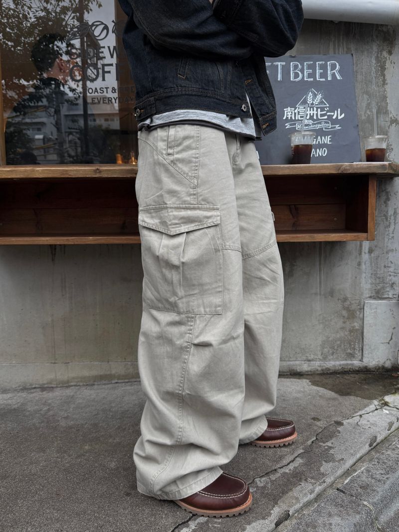 AVAND（アバンド）の「ロウデ カット カーブド パンツ（パンツ）」