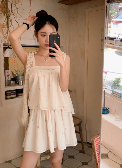 Flower Embroidery Flare Mini Skirt